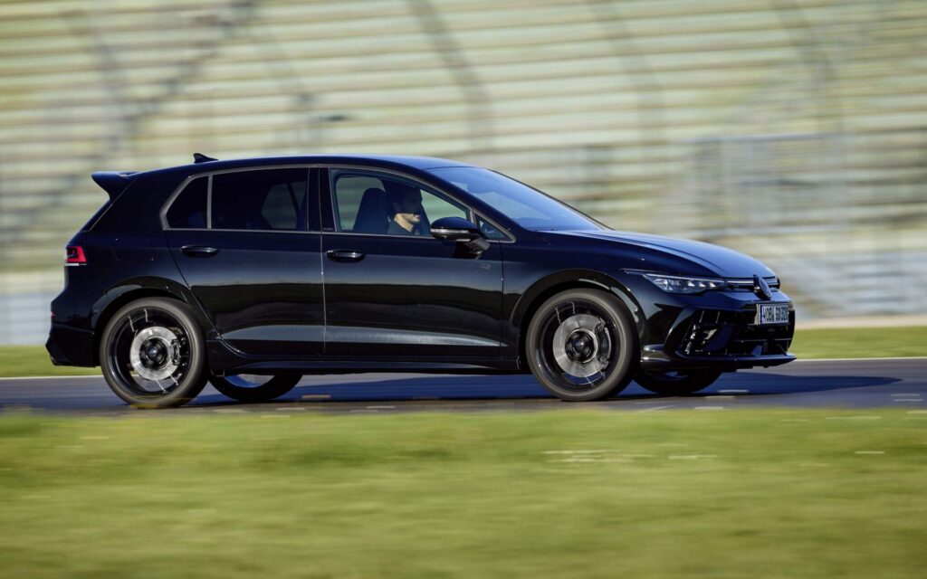 Novo Golf R Black Edition 2025